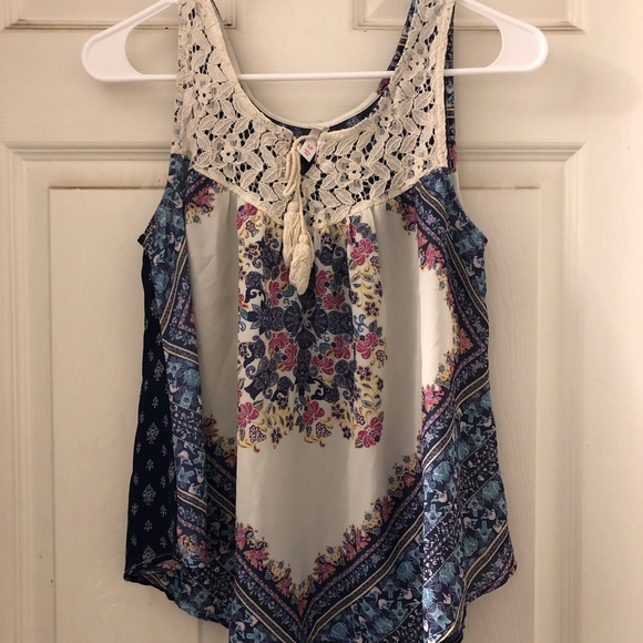 Target Tops - Paisley Detailed Top